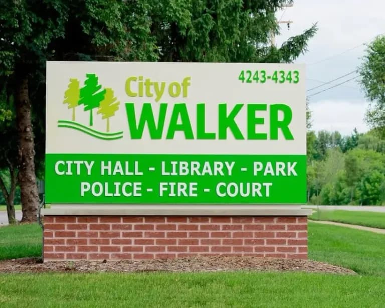 Plumber providing plumbing service in Walker, MI